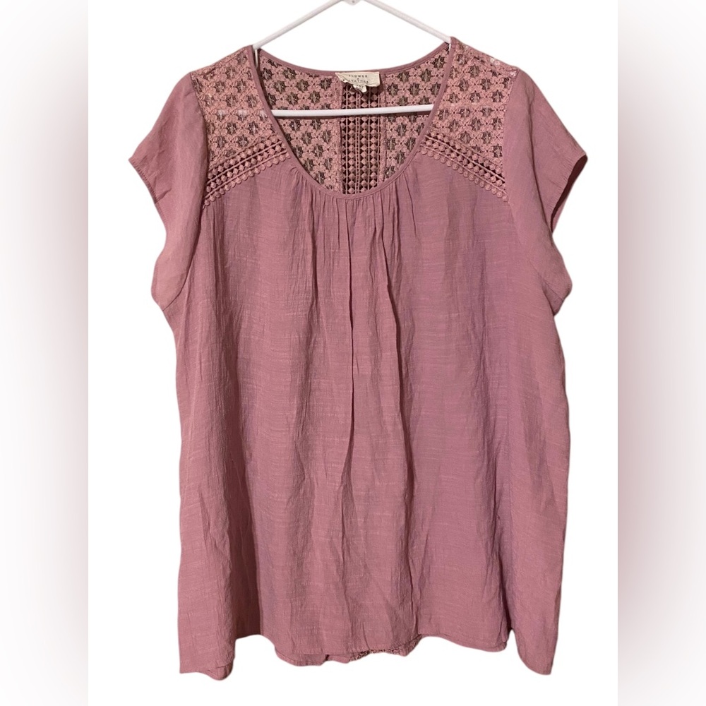 Flower & Feather Lace Top Women’s 2XL Purple Short Sleeve Semi-Sheer Back Slit